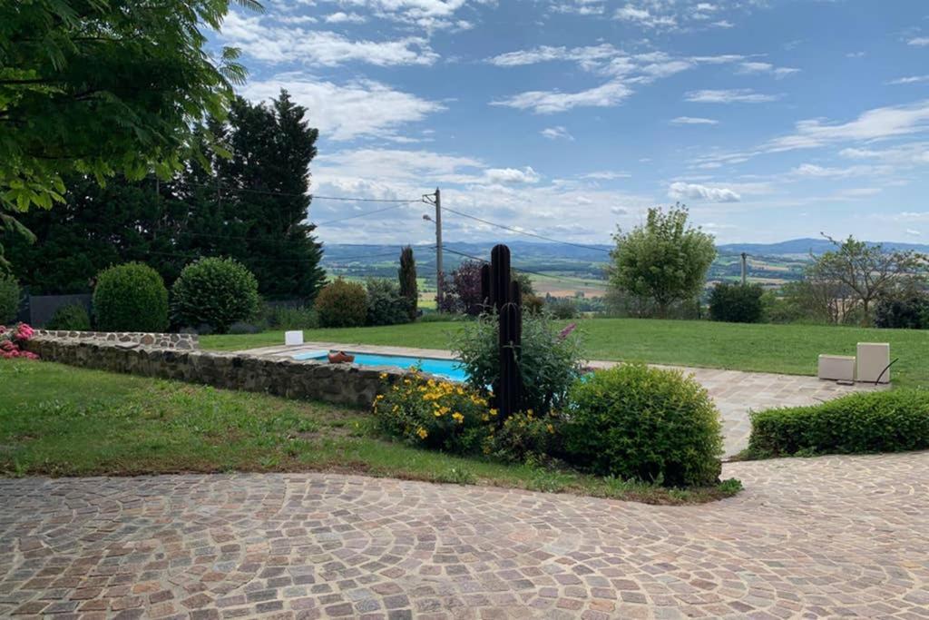 Domaine Des Pierres D Auvergne Flat Exterior photo